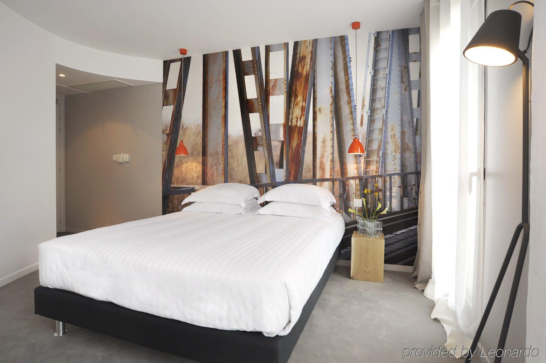 Hotel L'Echappee Belle LʼIsle-Jourdain Exteriér fotografie